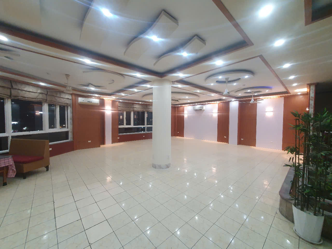 CHO THUÊ VĂN PHÒNG NẰM Ở TẦNG 6 TẠI 36A PHỐ HOÀNG CẦU, ĐỐNG ĐA , HN - Ảnh 4