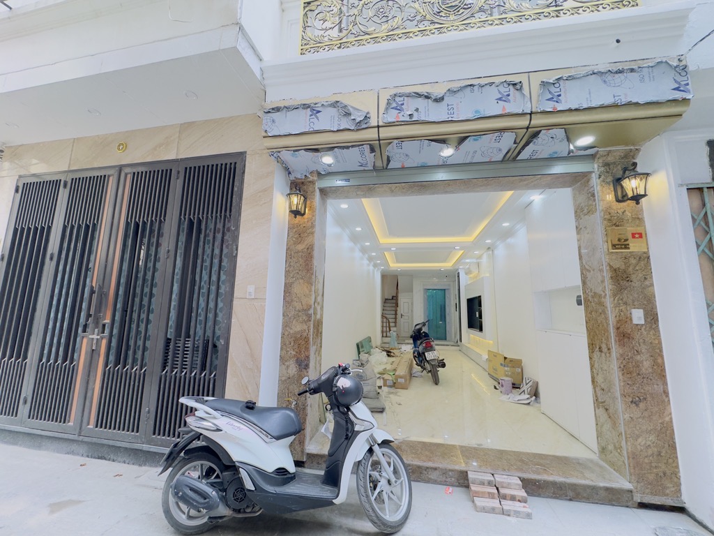 BÁN NHÀ KIM NGƯU  HAI BÀ TRƯNG 42M 5 TẦNG THANG MÁY Ô TÔ ĐỖ CỬA<br>  - Giá yêu thương  Chỉ 14,8  Tỷ - Ảnh 1