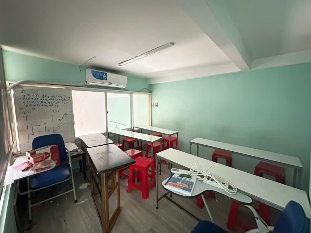 SÁT MẶ TIỀN <br>TRUNG TÂM Q4 <br>NGANG 4 DÀI 11 <br>100 TRIÊU M2 - Ảnh 3