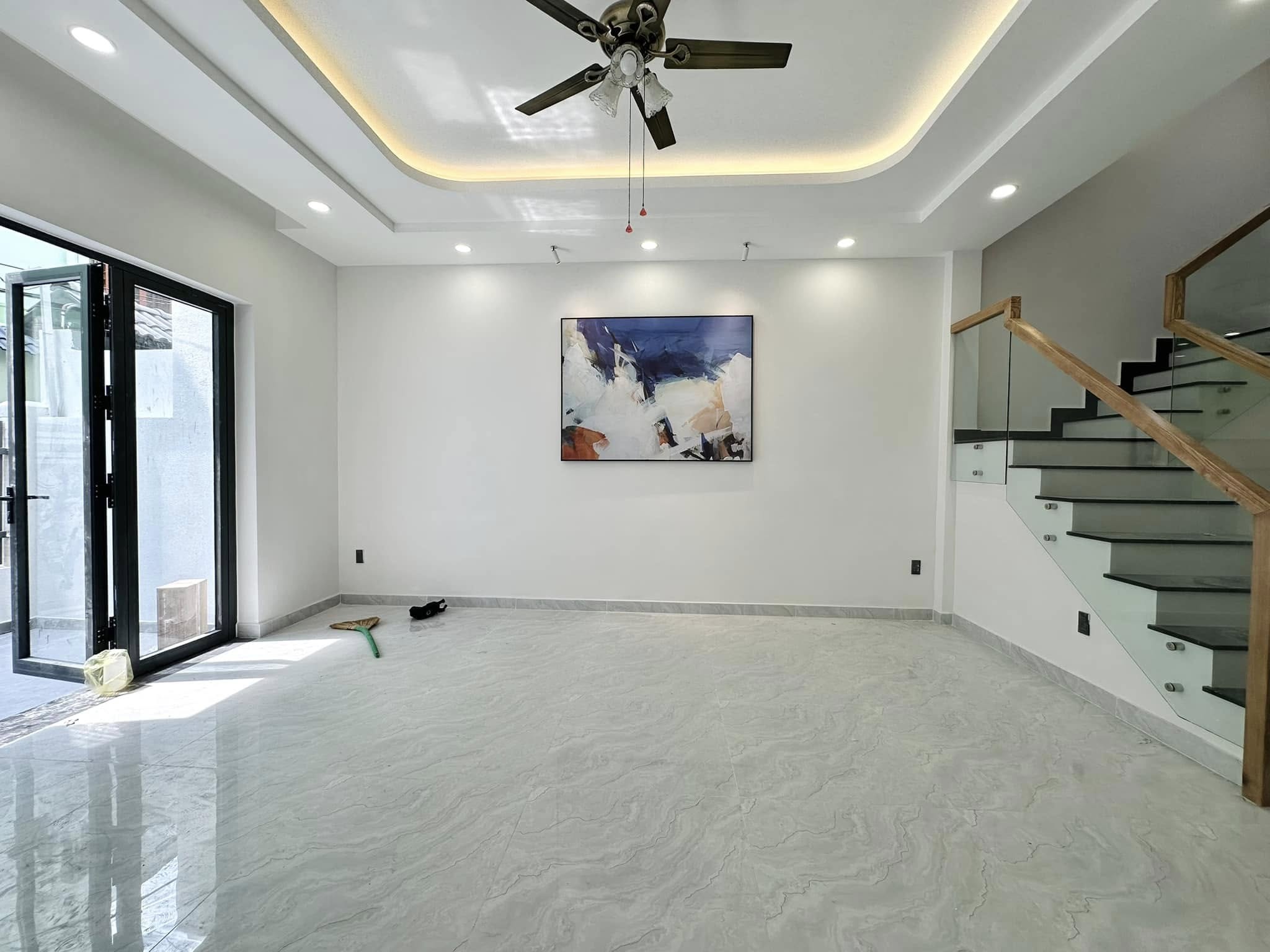 BÁN NHÀ DÂN XÂY PHÚ DIỄN 32M2X4 TẦNG, LÔ GÓC Ô TÔ TRÁNH DỪNG ĐỖ NGÀY ĐÊM, GIÁ 7.5 TỶ - Ảnh 1