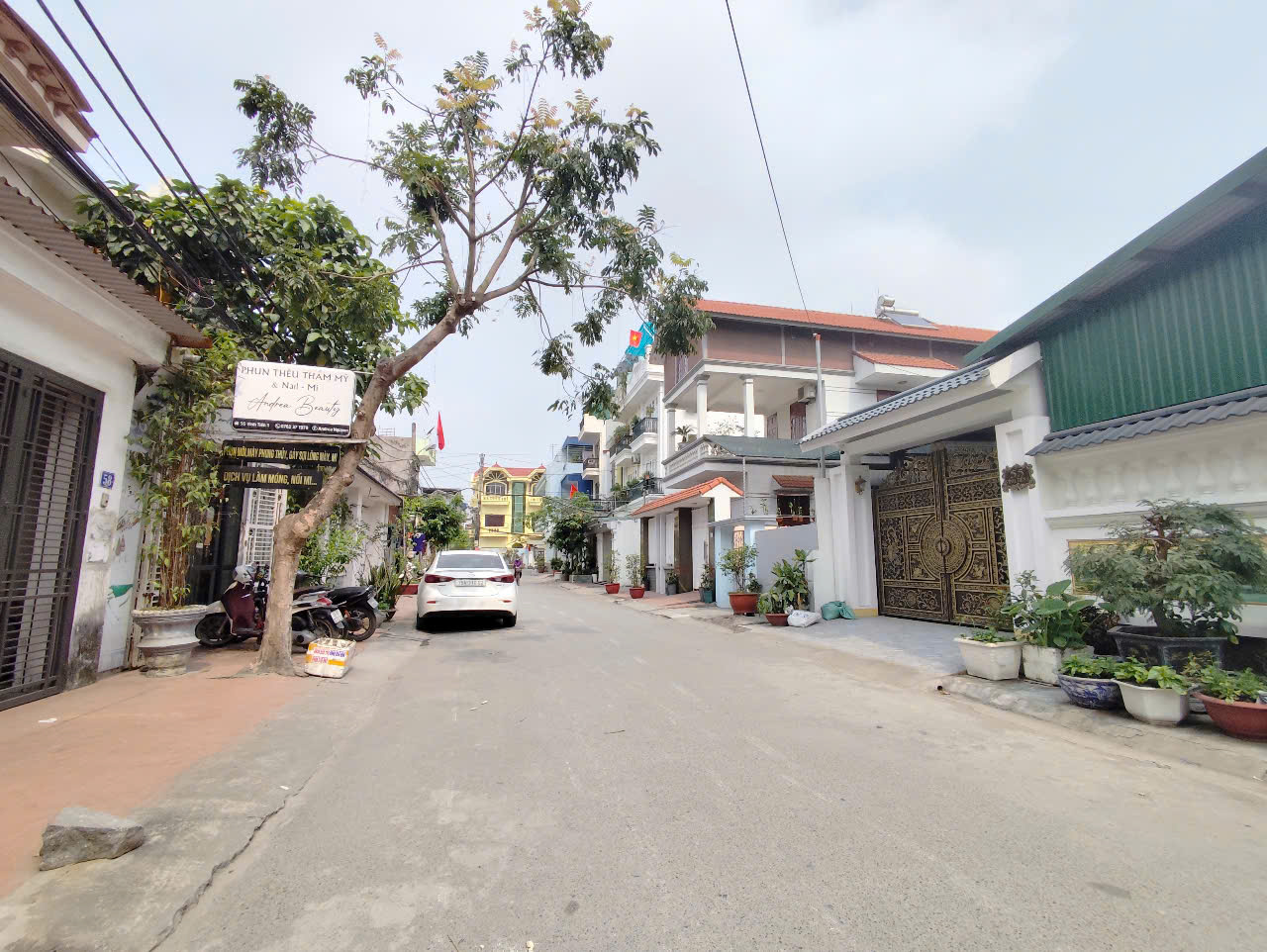 Bán nhà mặt đường VĨnh Tiến - Lê Chân, 56m 2.5 tầng, Giá 5 tỉ - Ảnh chính