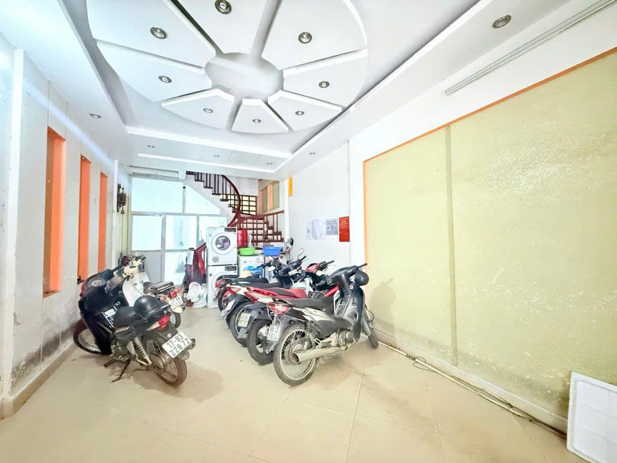 23,3 tỷ - Nhà mặt ngõ ô tô kinh doanh Pháo Đài Láng - 70m xây 5 tầng, MT 4m - Ảnh 1
