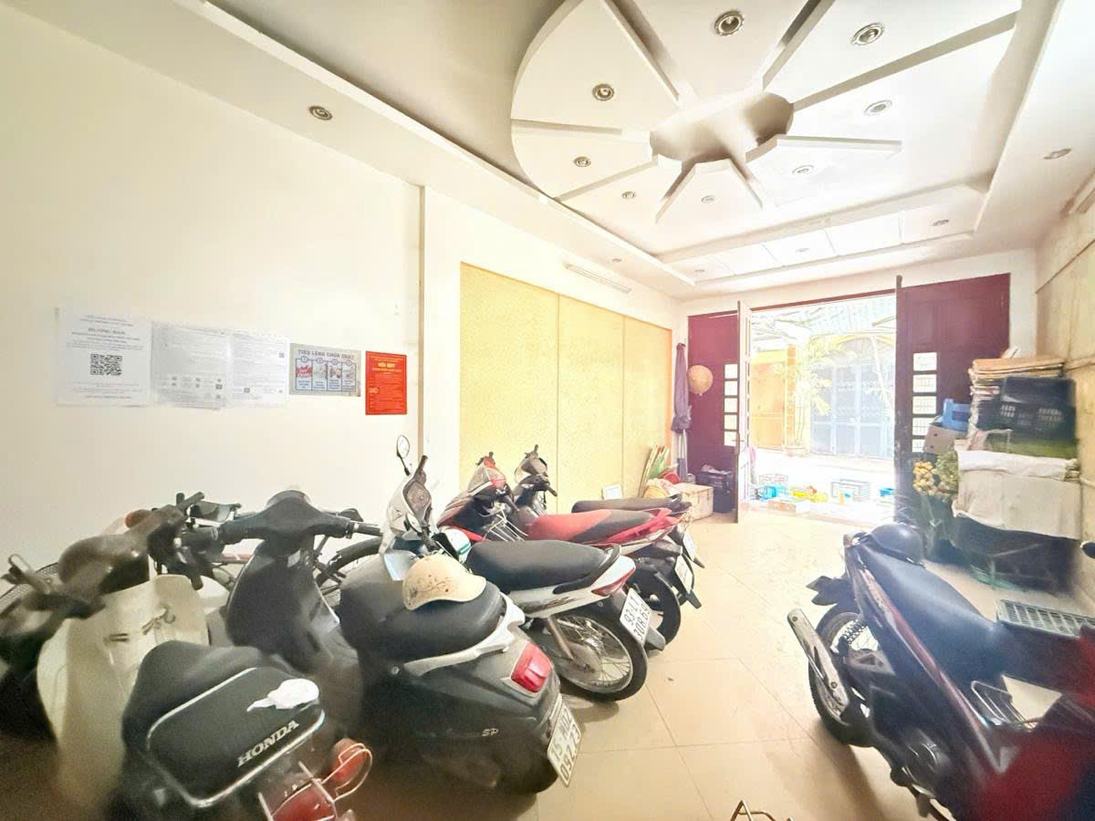 23,3 tỷ - Nhà mặt ngõ ô tô kinh doanh Pháo Đài Láng - 70m xây 5 tầng, MT 4m - Ảnh 2