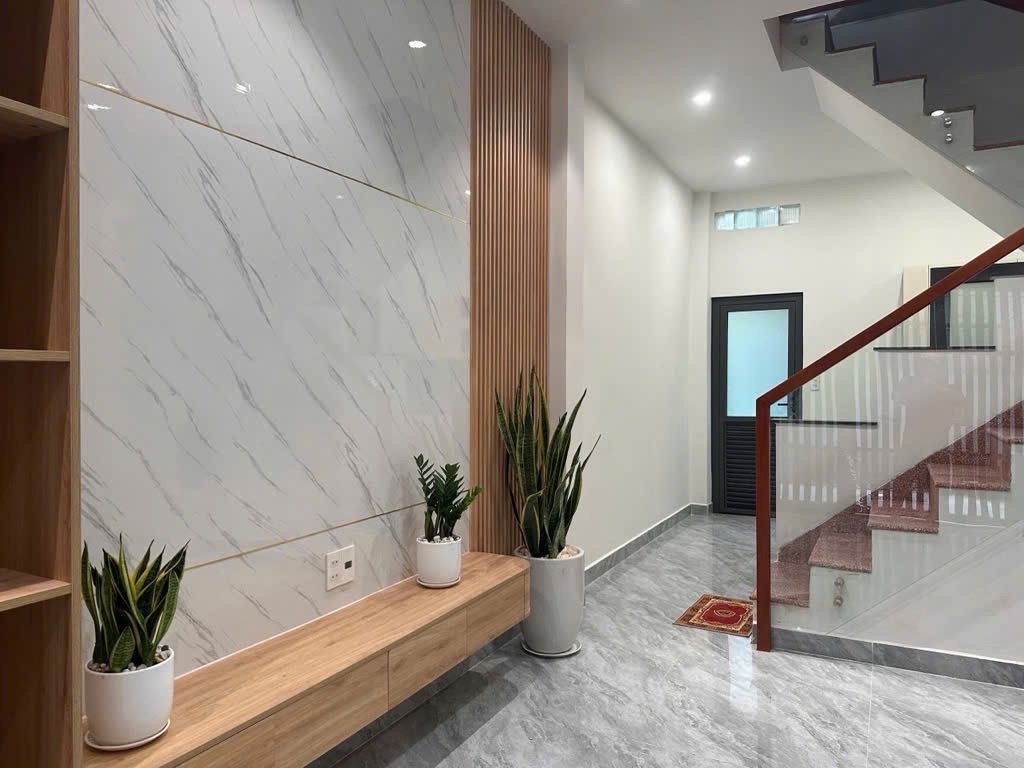 Chính chủ - Hẻm Thông 3m - DT 36m2 , Ngang 4m , 4 Tầng Có 3PN , 3WC - Thích Quảng Đức - PN,TP.HCM - Ảnh 1