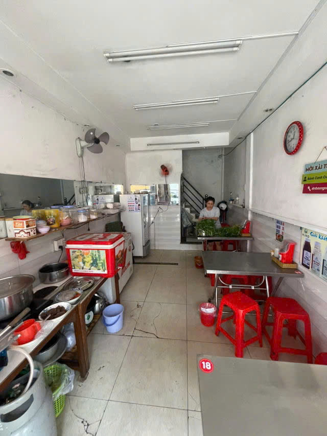 Giá mềm nhất quận Phú nhuận: 4,68 tỷ - Nguyễn Kiệm -Diện tích sử dụng: 54m2- <br>3 Tầng BTCT- MT KINH - Ảnh chính