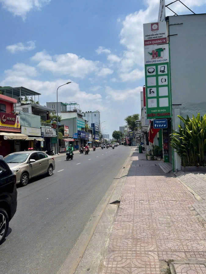 Giá mềm nhất quận Phú nhuận: 4,68 tỷ - Nguyễn Kiệm -Diện tích sử dụng: 54m2- <br>3 Tầng BTCT- MT KINH - Ảnh 1