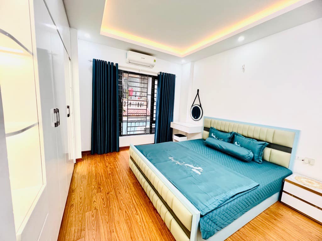 Bán nhà Văn Chương 20m2 x 5 tầng, ngõ to 4m, cực gần phố giá bán nhỉnh 3 tỷ - Ảnh 1