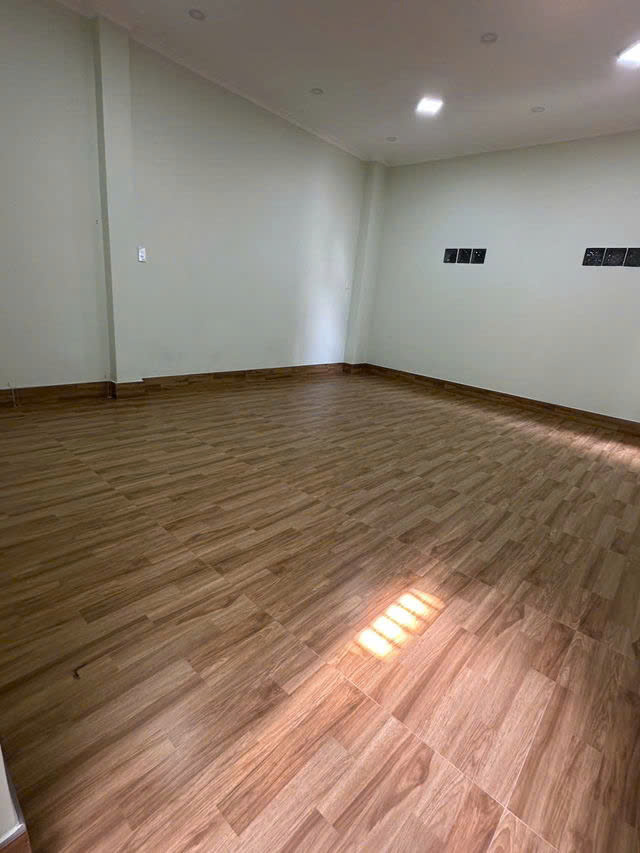 Giá mềm nhất quận Gò vấp: 8,5 tỷ - Nguyễn Văn Lượng - Diện tích: 86m2 (5 x 16,5), 1 trệt, 2 lầu, - Ảnh 2