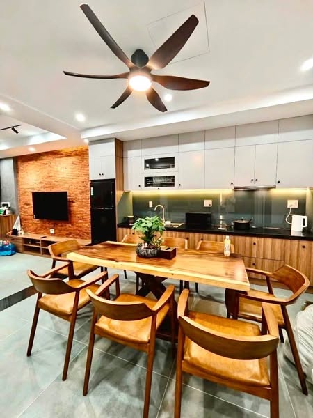 Homestay VIP mặt tiền Trần Văn Dư -Sát biển Mỹ Khê- doanh thu 120 triệu tháng -Giá chỉ 22,7 tỷ . - Ảnh 2