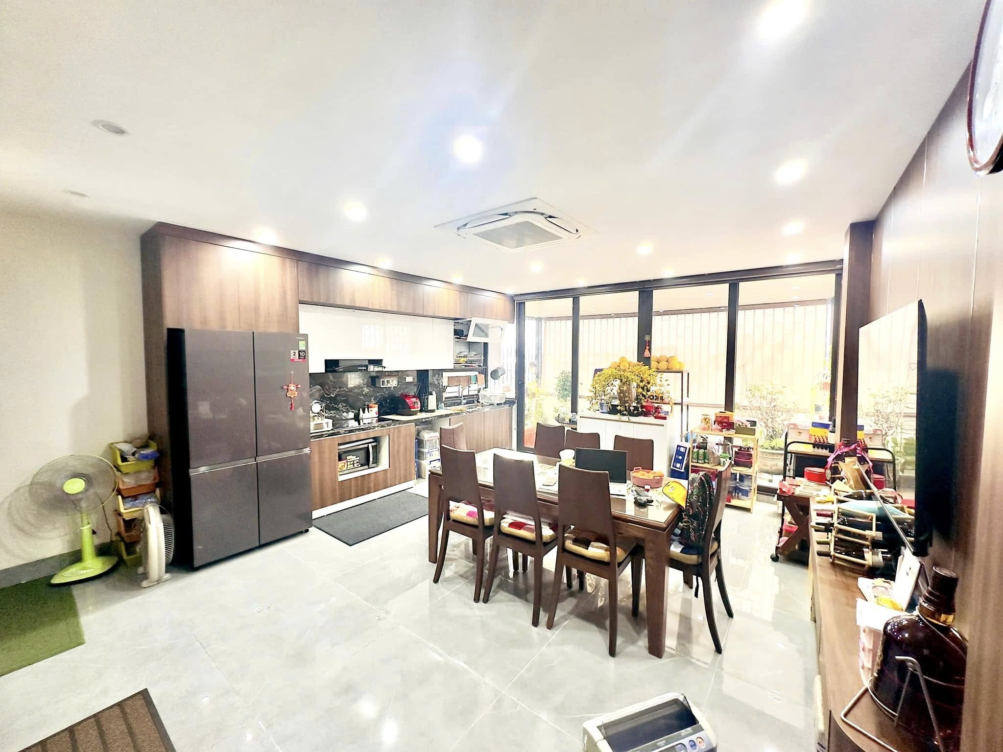 Siêu phẩm phố Võ Chí Công 55m2 – 6T thang máy – Mặt tiền 4.7m ô tô dừng đỗ 19.5 tỷ - Ảnh 1