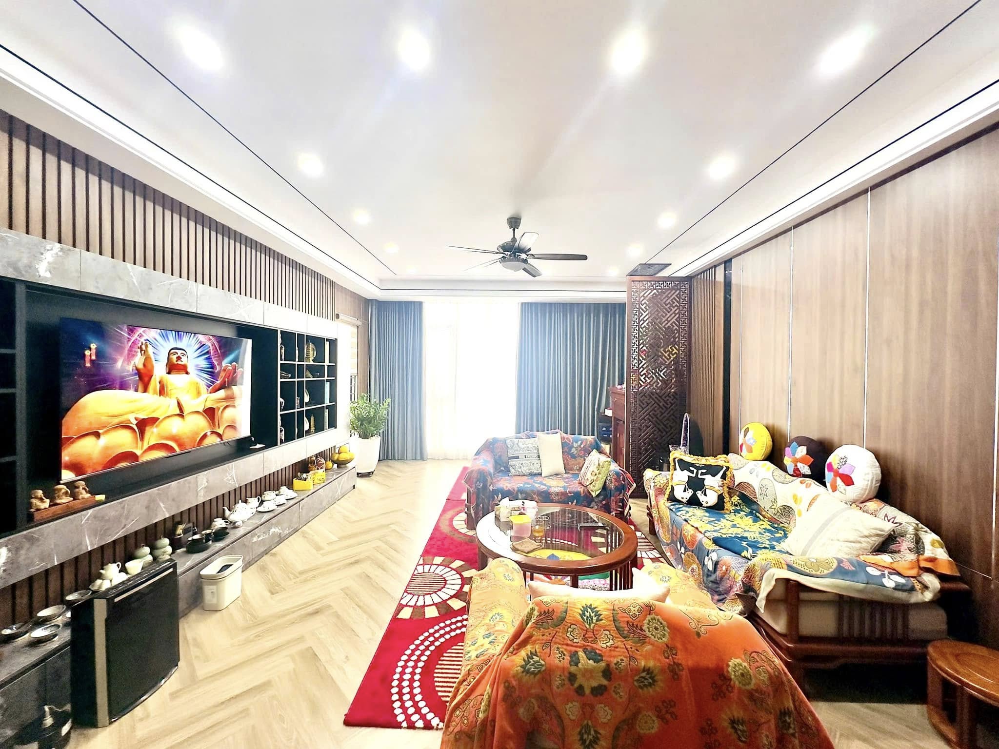 Siêu phẩm phố Võ Chí Công 55m2 – 6T thang máy – Mặt tiền 4.7m ô tô dừng đỗ 19.5 tỷ - Ảnh chính