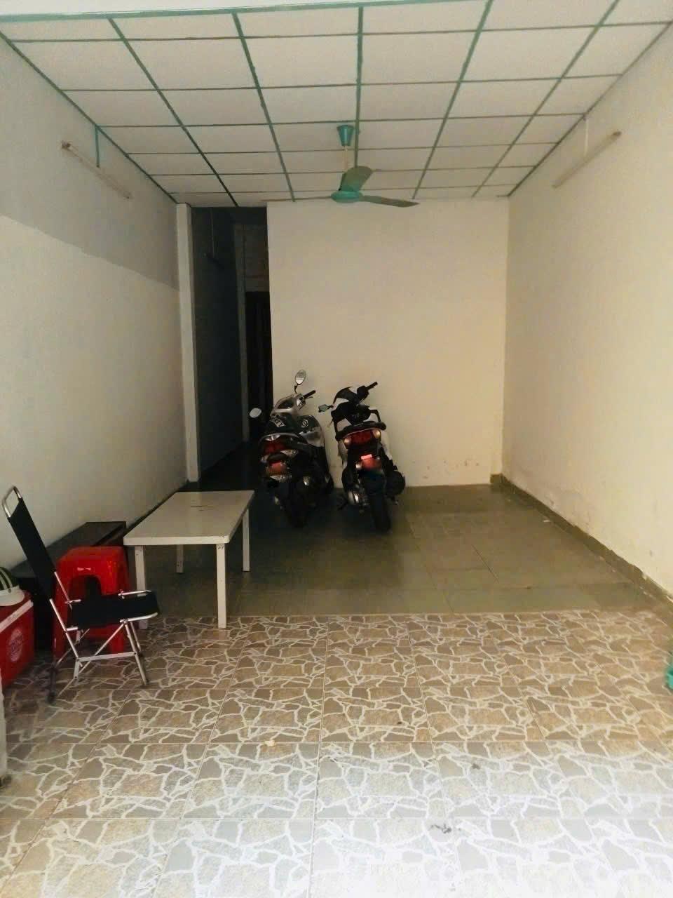 NGỘP BANK, 100m2, HXH, 300tr/Năm, Lạc Long Quân Tân Bình giá tốt 7.5 Tỷ. - Ảnh chính
