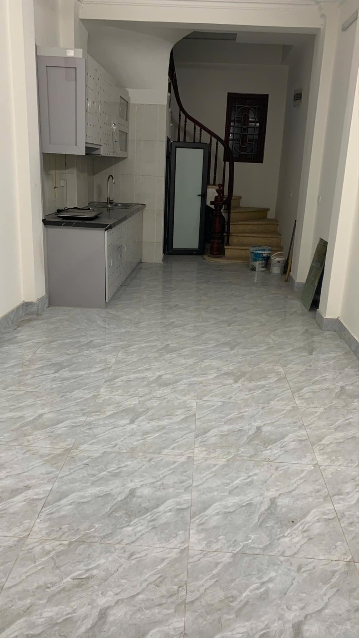 Cho thuê nhà ngõ ô tô, phân lô Dương Văn Bé, Hai Bà Trưng 30m x 5T giá 13tr, 3PN4VS - Ảnh 1