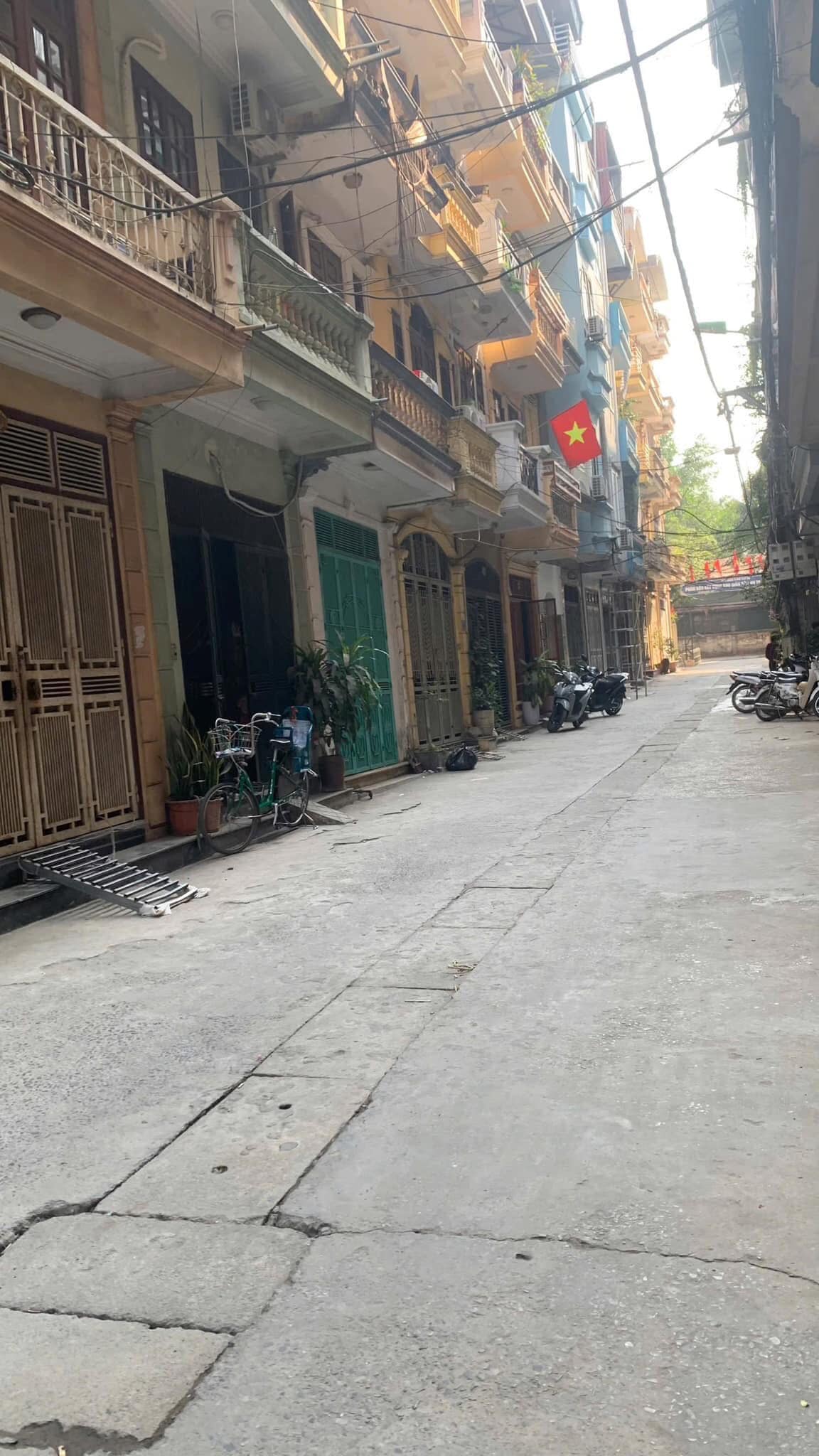 Cho thuê nhà ngõ ô tô, phân lô Dương Văn Bé, Hai Bà Trưng 30m x 5T giá 13tr, 3PN4VS - Ảnh 3