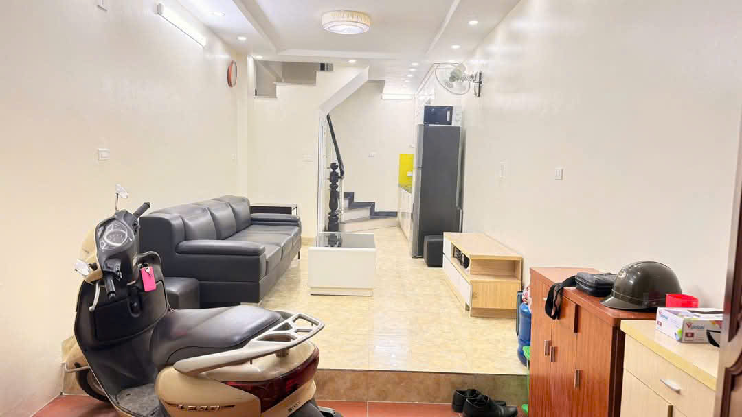 Bán nhà 33m2 5 tầng trung tâm Mỹ Đình ô tô đỗ cửa giá nhỉnh 7 tỷ - Ảnh 1