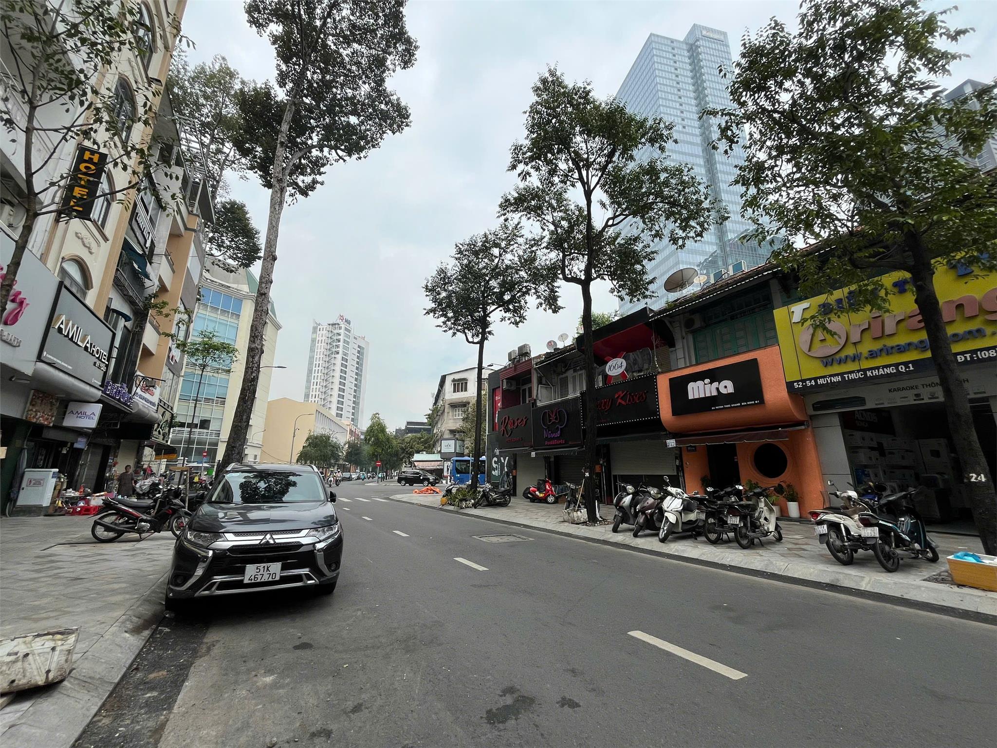 Bán Nhà Mặt Tiền Huỳnh Thúc Kháng, Quận 1, DT: 4,5x18m giá 90 tỷ - Ảnh 2