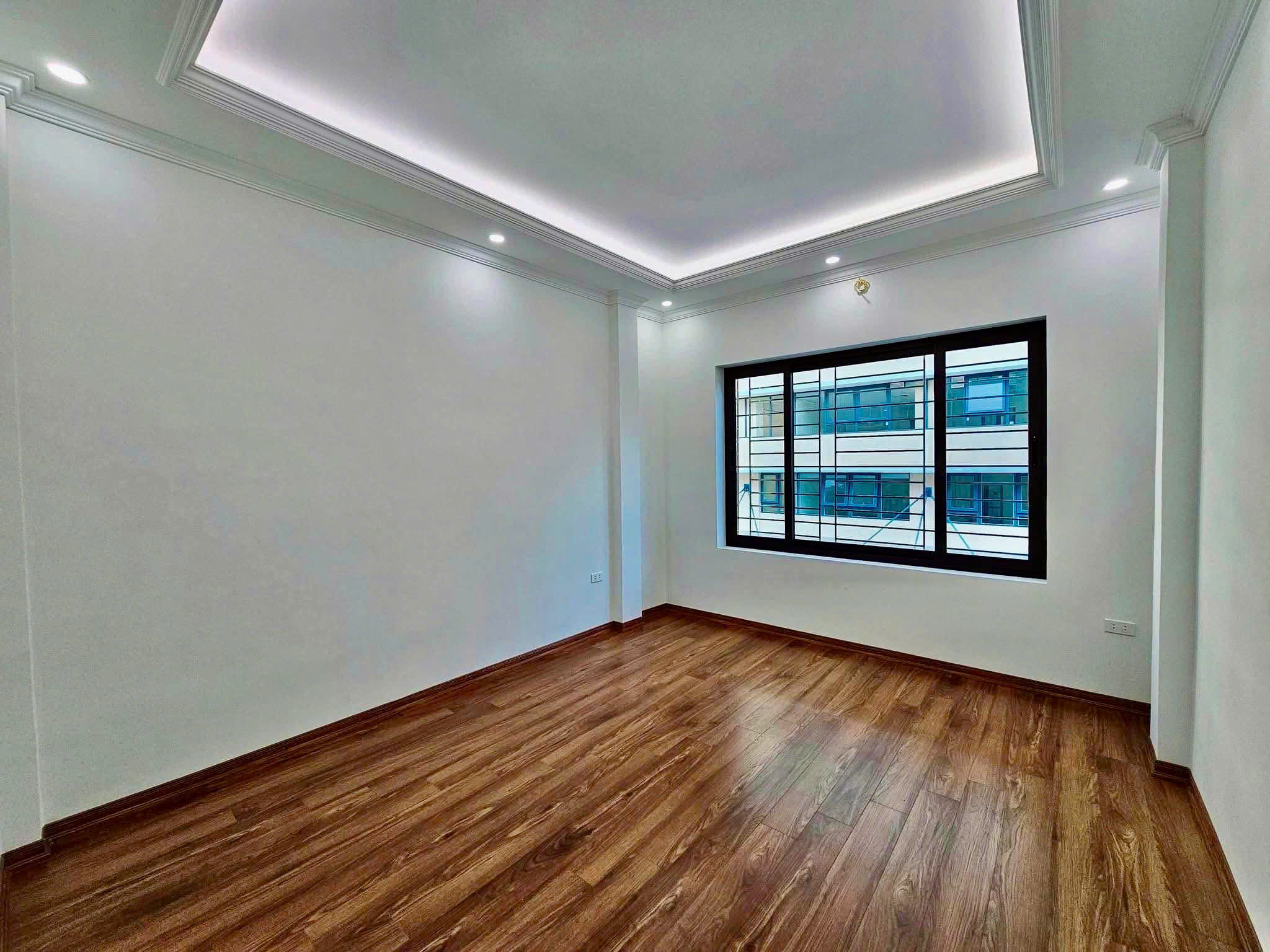 Bán nhà riêng tại Thanh Xuân, Cách RoyalCity vài bước chân, ngõ thông, gần ô tô, 5 tầng 40m2 giá - Ảnh 3