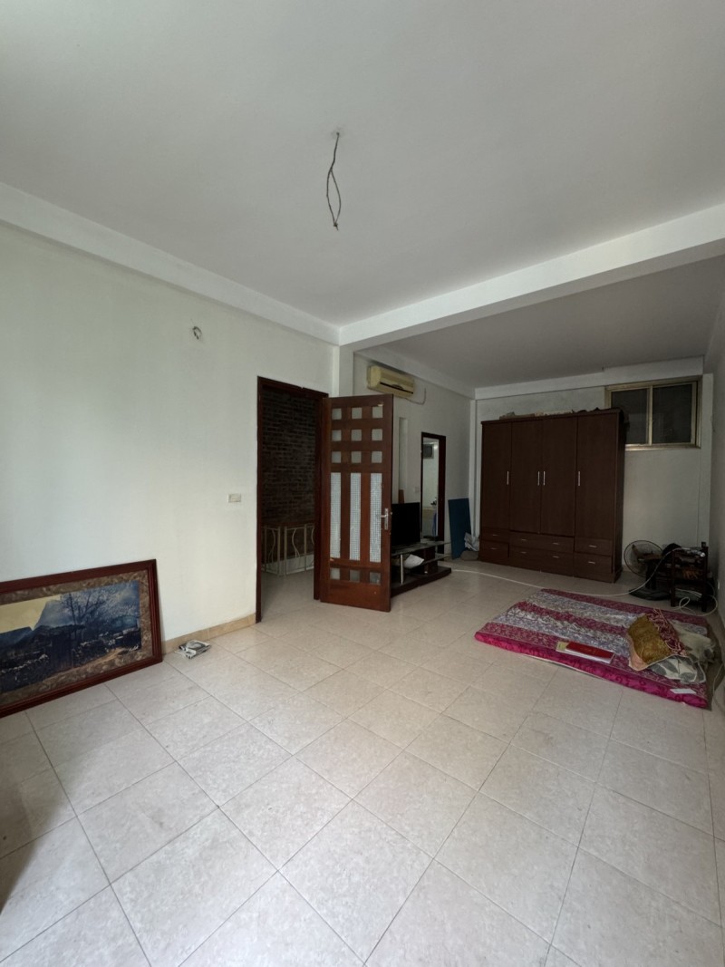 Hiếm. Bán nhà Nguyễn Trãi, Thanh Xuân. Ngã Tư Sở. 43m2 x 5 Tầng. MT 5.8m. Hơn 8 Tỷ. - Ảnh 2