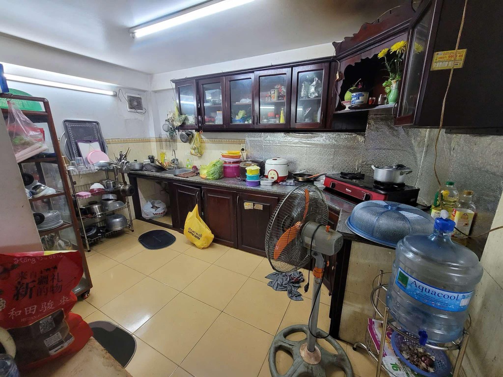 Bán nhà Phú Nhuận , đường Cô Giang,5 tầng, hẻm thông, 48m2 chỉ 7ty5 - Ảnh 2