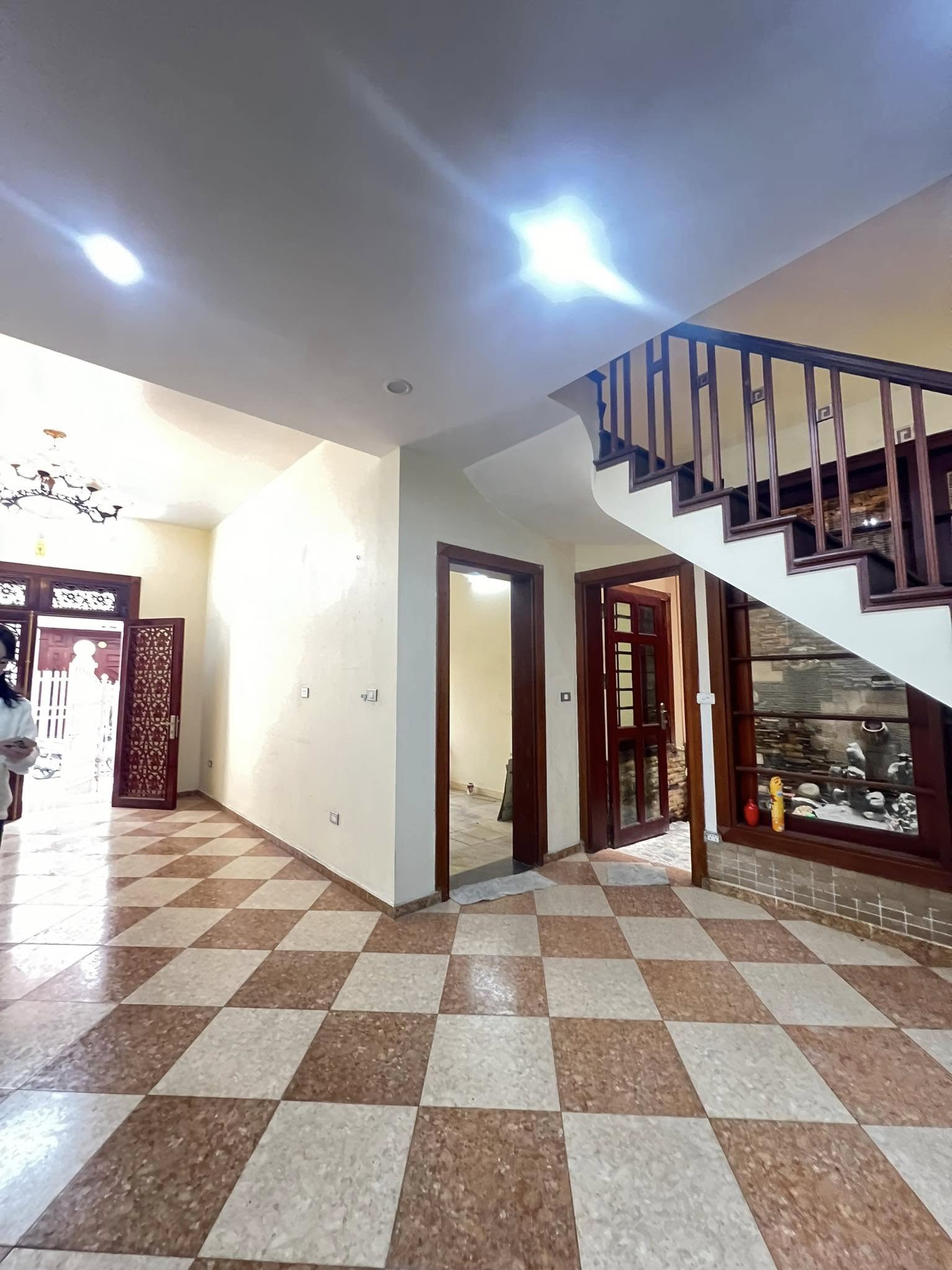 Bán biệt thự Cầu Giấy, 136m², 4T, Mặt Tiền 7.2m, Nhỉnh 42 Tỷ - Ảnh 2