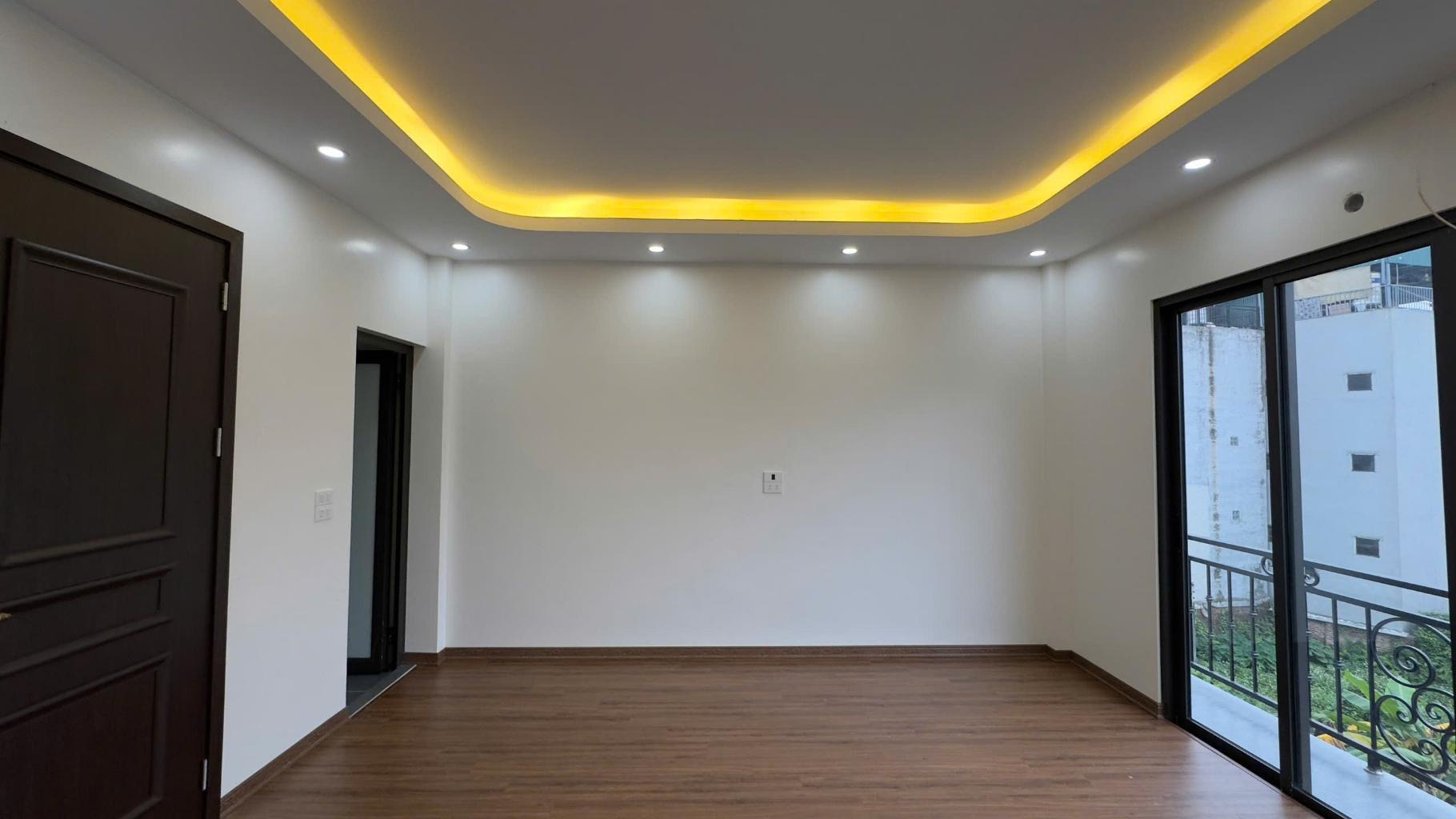 B.á.n nhà 6 tầng có gara ô tô tại Cự Khối, Long Biên – Gần phố Hoa Động, đường ô tô tránh, sổ đỏ chính chủ - Ảnh 5