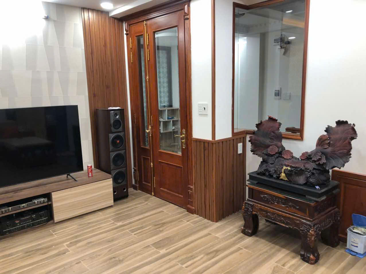 Hiếm có khó tìm – nhà 5 tầng, 67m², hẻm xe hơi, full nội thất gỗ quý – chỉ 6.8 tỷ. Không có căn thứ - Ảnh 3