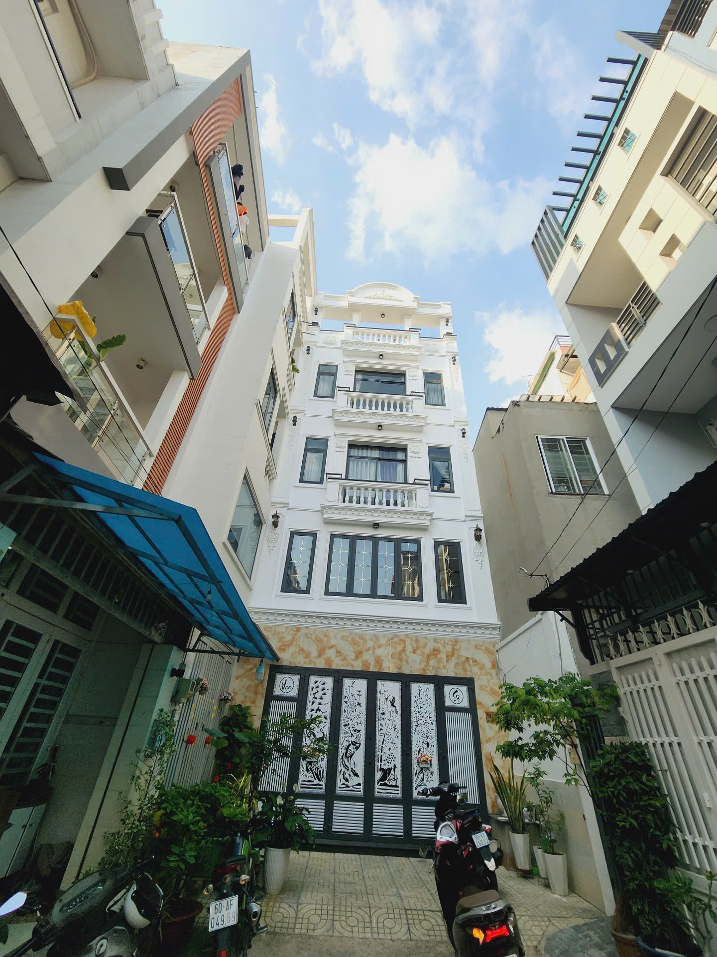 Hiếm có khó tìm – nhà 5 tầng, 67m², hẻm xe hơi, full nội thất gỗ quý – chỉ 6.8 tỷ. Không có căn thứ - Ảnh chính
