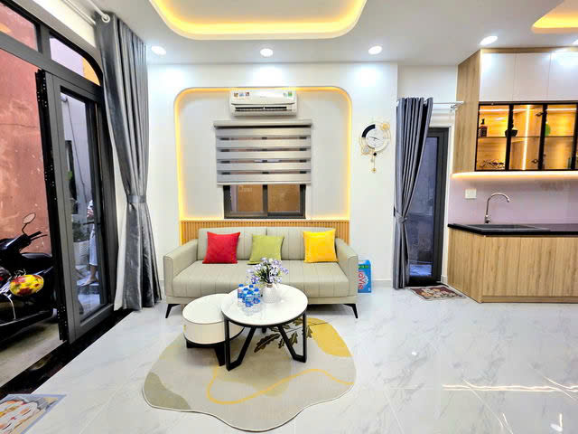 Bán gấp nhà đẹp quận 1: 5,65 tỷ - Trần Khánh Dư - Đất 32m2 khuôn viên sử dụng 40m2- trệt lầu đúc 2 - Ảnh 1