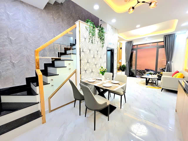Bán gấp nhà đẹp quận 1: 5,65 tỷ - Trần Khánh Dư - Đất 32m2 khuôn viên sử dụng 40m2- trệt lầu đúc 2 - Ảnh chính
