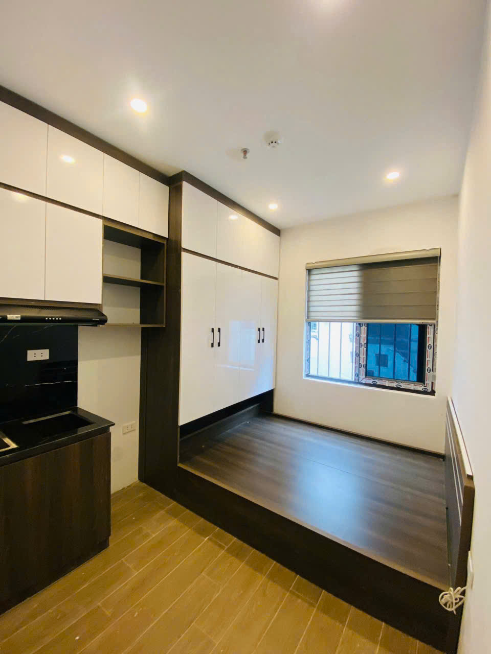 TOÀ CCMN 6 TẦNG THANG MÁY MỚI ĐẸP - CÓ 18 PHÒNG KÉP KÍN - DOANH THU HƠN 80TR/ THÁNG. <br><br>HAI MẶT NGÕ - Ảnh 1