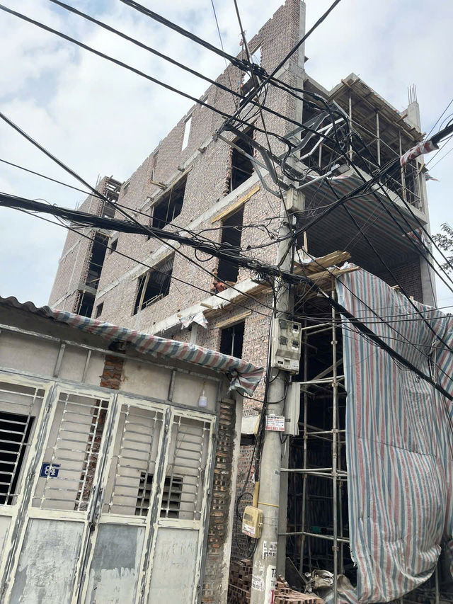 NHÀ MỚI NGÕ Ô TÔ THÔNG  Phố Trạm- Long Biên  60m2, X 5 tầng, MT 4m, 8.8 tỷ. - Ảnh chính