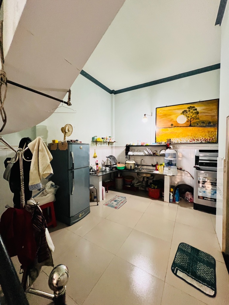 NHÀ B.ÁN PHẠM VĂN BẠCH TB - GẦN CHỢ & TRƯỜNG CHINH - GẦN MẶT TIỀN - HXH THÔNG - 50M² - 2 TẦNG HƠN 5 TỶ - Ảnh 4