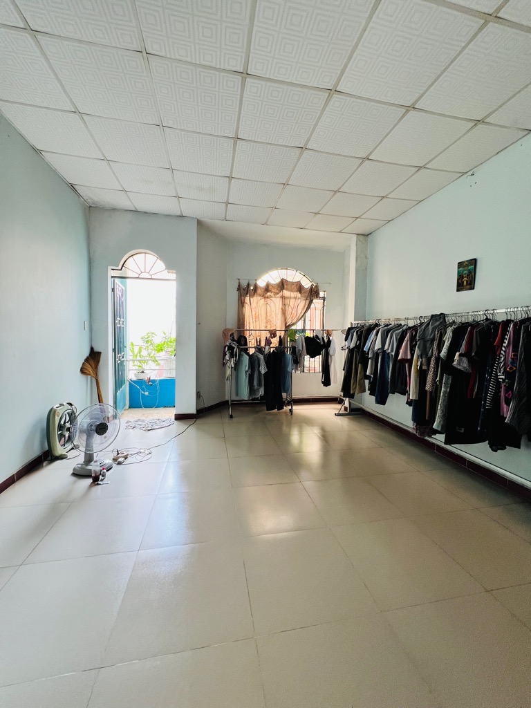 NHÀ B.ÁN PHẠM VĂN BẠCH TB - GẦN CHỢ & TRƯỜNG CHINH - GẦN MẶT TIỀN - HXH THÔNG - 50M² - 2 TẦNG HƠN 5 TỶ - Ảnh 5