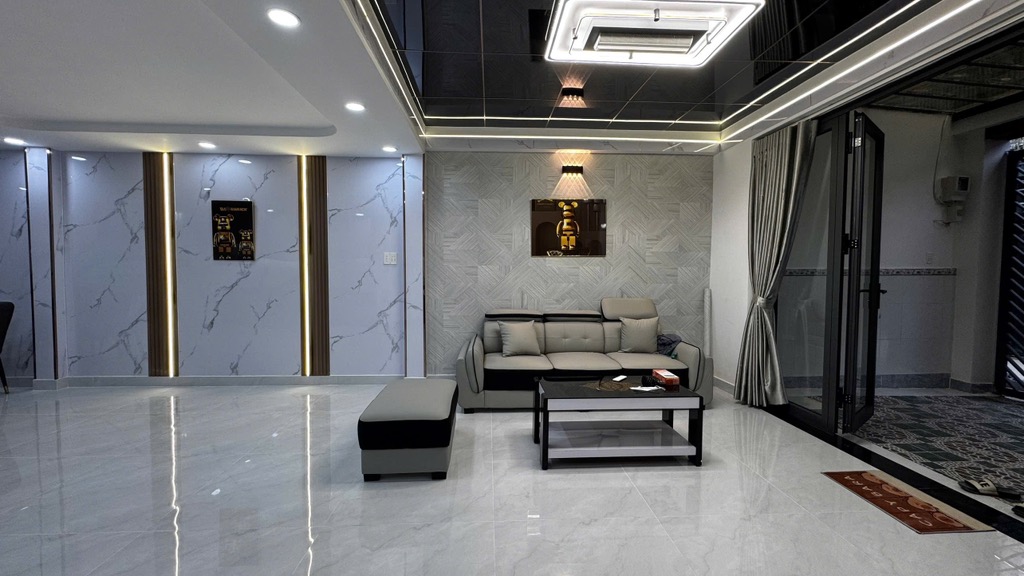NHÀ 2 TẦNG MỚI ĐẸP – GẦN 100M² – XE HƠI TỚI NHÀ – FULL NỘI THẤT – TÂN THỚI NHẤT, Q12 - 5.99 Tỉ - Ảnh 2
