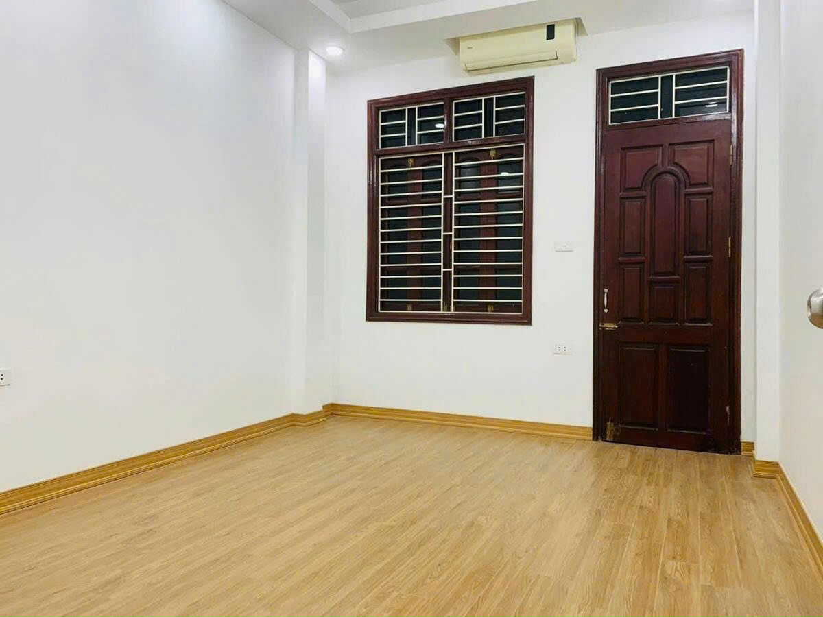 279 Đội Cấn - Ngõ thẳng, đúng 1 ngoặt vào nhà - Dân xây kcbt chắc chắn - Gần phố - Tiện ích xung qua - Ảnh 2
