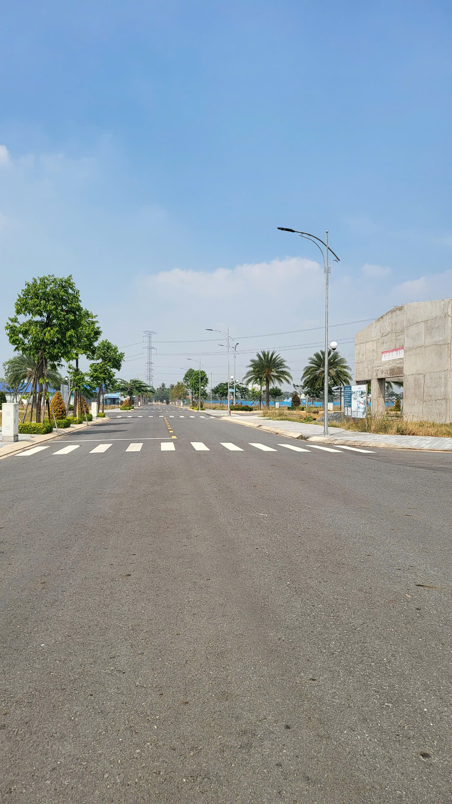 3 suất nội bộ King Hill Bến Lức, giá 2,050  tỷ, CK 12% tháng 4/2025, Sổ đỏ sang tên ngay. CĐT - Ảnh 1