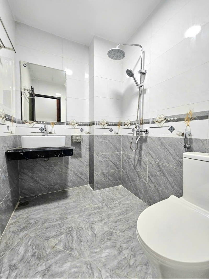 CHỦ GỬI BÁN NR TẠI XUÂN ĐỈNH. 30M, 5 TẦNG, 6,T TỶ - Ảnh chính
