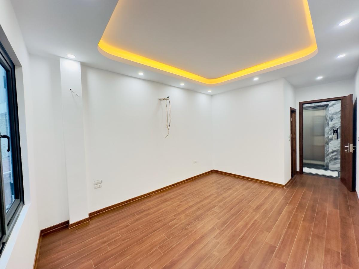 PHỐ GIANG VĂN MINH - NHÀ 36M2 X 6 TẦNG - THANG MÁY   - GIÁ 10.5 TỶ - Ảnh 2