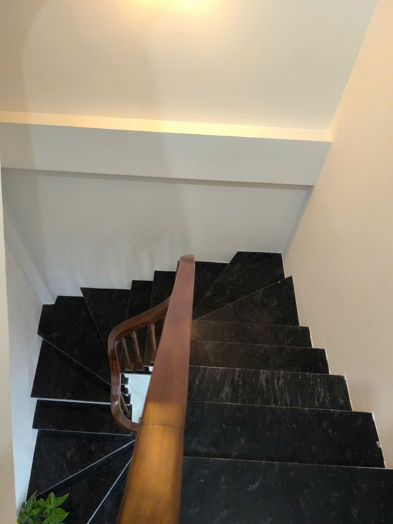 NHỈNH 6 TỶ NHÀ PHỐ GIA THƯỢNG MỚI KOONG 48M, 5T, MT4M, FULL NỘI THẤT, TIỆN ÍCH BẠT NGÀN. - Ảnh chính