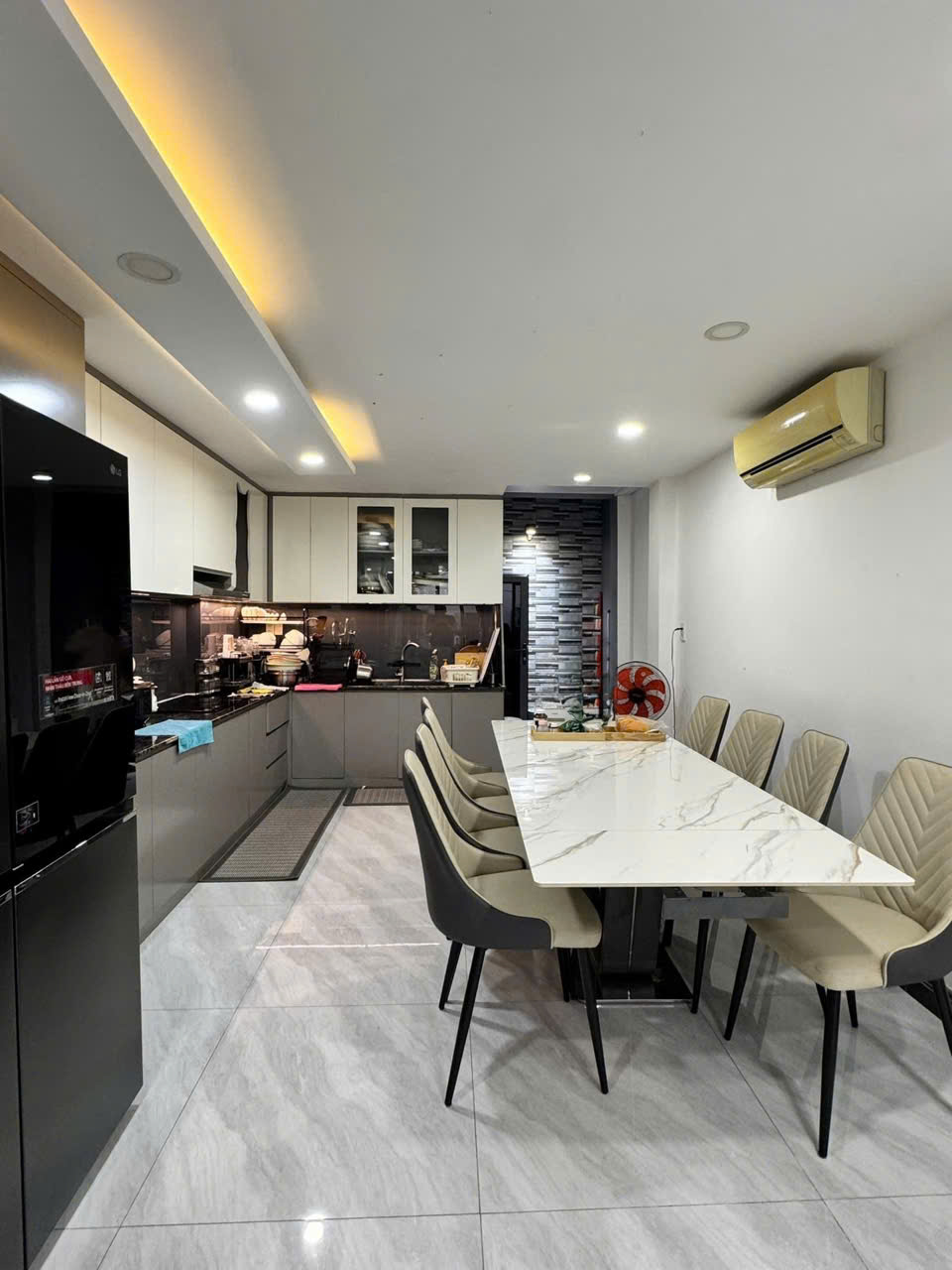 Nhàvquận 5 đường An Bình, 68m2, 5 tầng, 13.2 tỷ, hẻm xe hơi - Ảnh 1