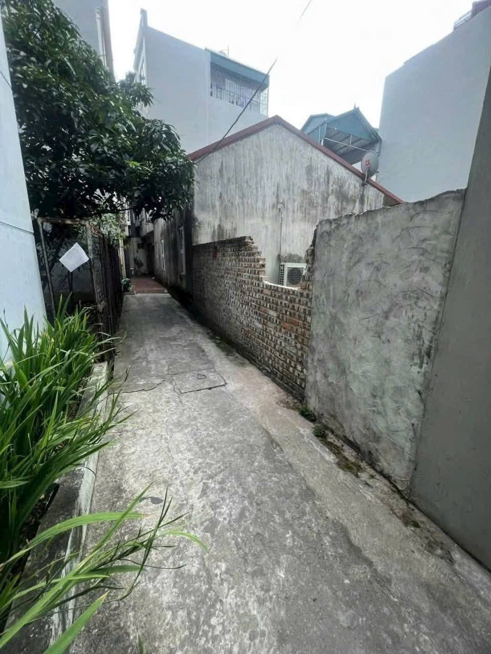 Bán lô đất Ngô Gia Tự - Long Biên 30m x 4m vuông vắn hơn 4 tỷ có tl. LH 0936123469 - Ảnh 1
