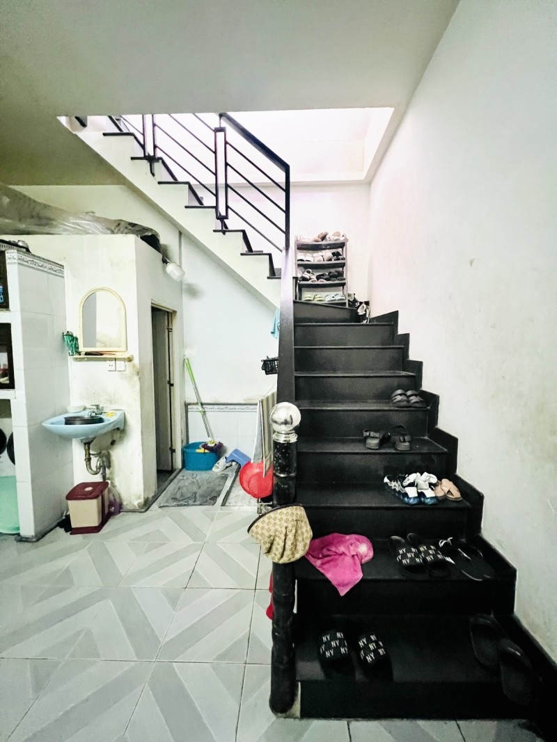 Bán nhà CN 100m2, Hẻm xe hơi 5m thông Đường Hoa Bình, Quận Tân Phú - Ảnh 2