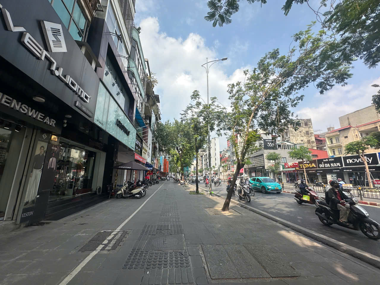SIỂU PHẨM MẶT PHỐ CHÙA BỘC ,1 MẶT PHỐ,1 MẶT NGÕ THIÊN DƯỜNG MUA SẮM ,VỈA HÈ ĐÁ BÓNG,50M2,5T,NHỈNH - Ảnh chính