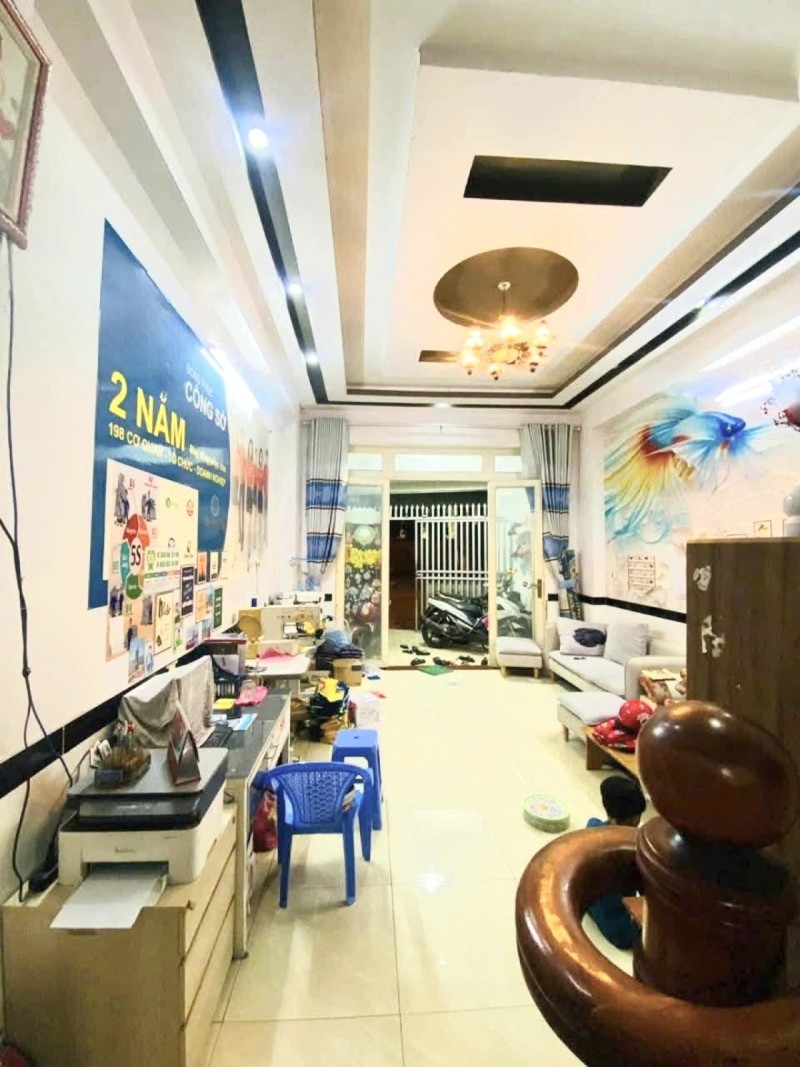 Bán nhà MẶT TIỀN chỉ hơn 4 đồng,gần chung cư Bcons,GIÁ QUÁ RẺ - Ảnh 1