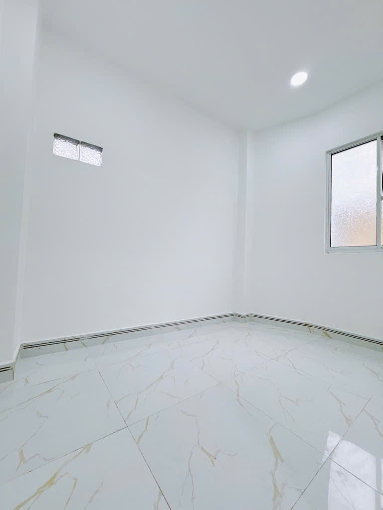 Cách mặt tiền 50 m trung tâm Q4 <br>CÓ 4 TỶ - Ảnh 2