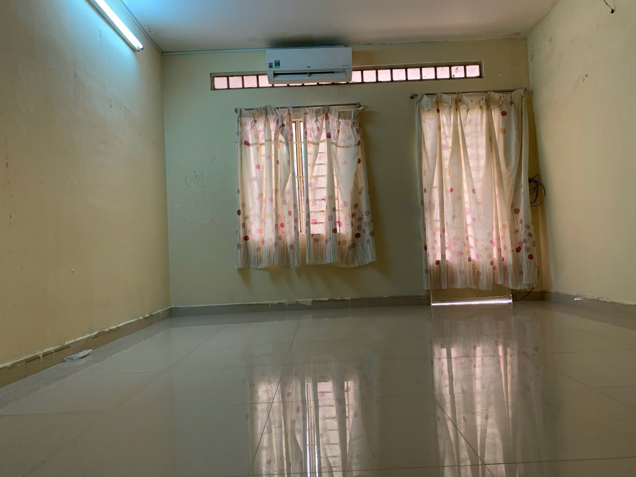 CHO THUÊ NHÀ 1 TRỆT 1 LẦU GIÁ TỐT- Đ.HUỲNH TẤN PHÁT, TT NHÀ BÈ, HCM - Ảnh chính