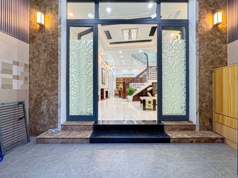 C118 🔥 BÁN NHÀ VỊ TRÍ VIP NGUYỄN THỊ THẬP - QUẬN 7 - HƠN 11 TỶ 🔥 - Ảnh chính