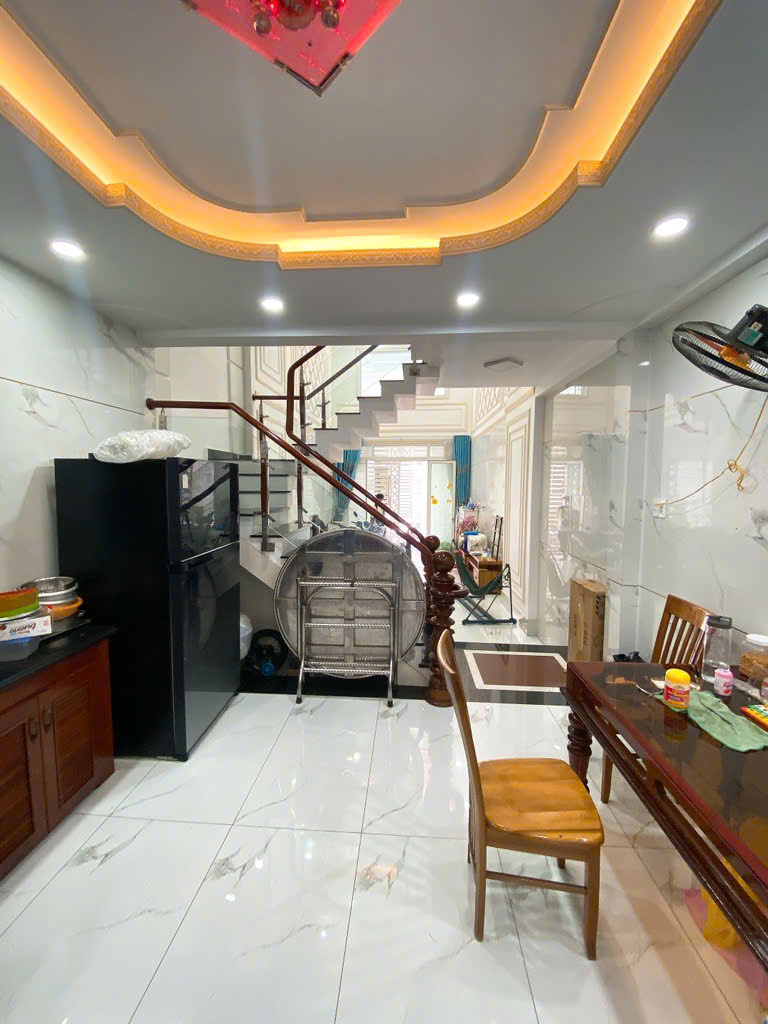 CHỈ 9 TỶ SỞ HỮU NGAY NHÀ 5 TẦNG GẦN BẾN XE QUẬN 8 – XE HƠI ĐỖ CỬA – AN NINH TUYỆT ĐỐI - Ảnh 1