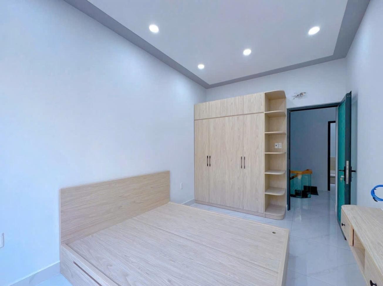 Sát QUẬN 1 - NHÀ ĐẸP vào ở ngay – 40m2 – nhỉnh 4 tỷ - Ảnh 3