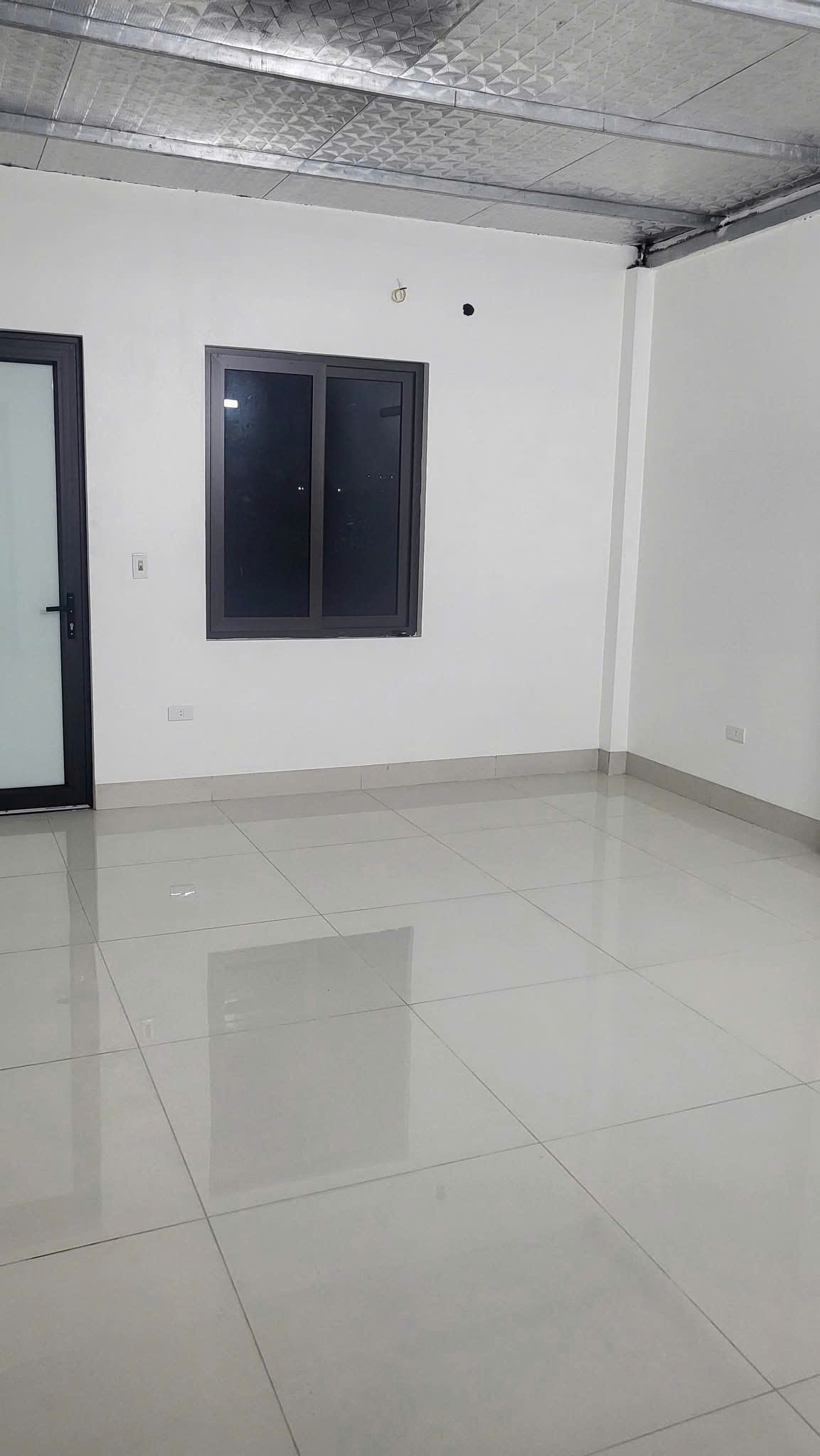 CHO THUÊ NHÀ 3 TẦNG MẶT ĐƯỜNG LỚN – TRUNG TÂM TRẠNG, SÓC SƠN - Ảnh 2
